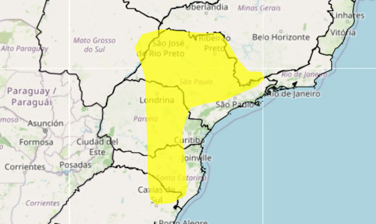 O mapa mostra as &aacute;reas em alerta amarelo para baixa umidade